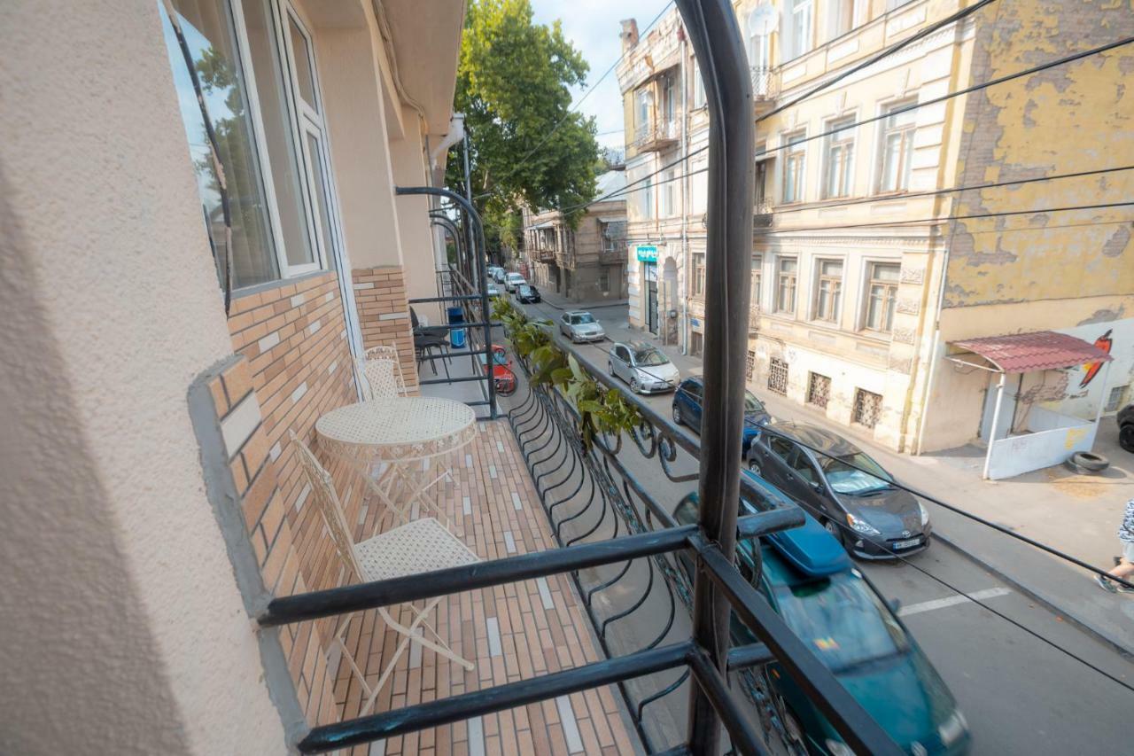 Wine Hostel Tbilisi Bagian luar foto