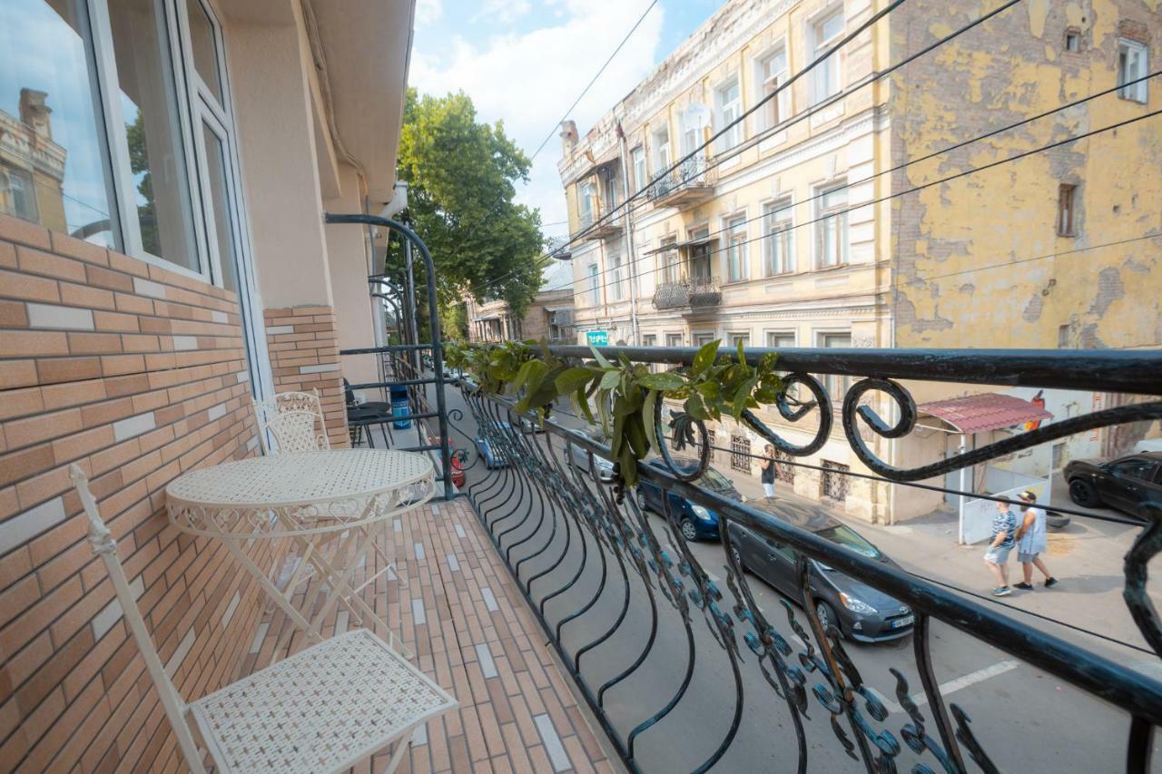 Wine Hostel Tbilisi Bagian luar foto